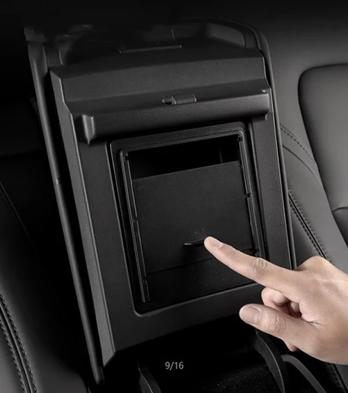 Tesla Model3 armrest box privacy storage box is easy to open and close Tesla Model3 armrest box privacy storage box is easy to open and close